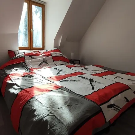 Maison Face A La Dordogne Avec Terrasse